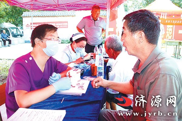 70周年革命老区爱心行思礼站活动见闻 - 济源要