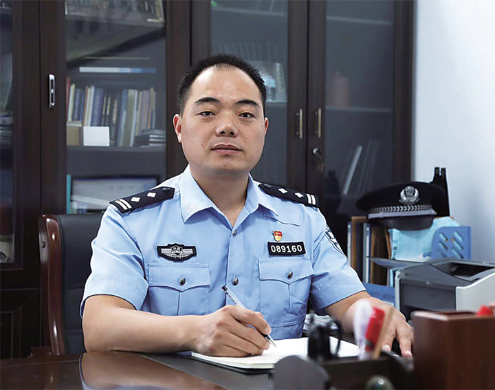 人民警察王政新:23年坚守岗位 诠释追梦之心